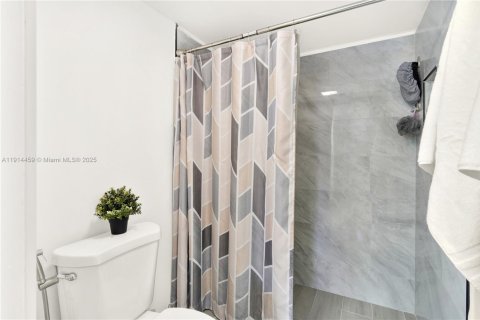 Купить кондоминиум в Пемброк-Пайнс, Флорида 2 спальни, 131.64м2, № 2037961 - фото 20