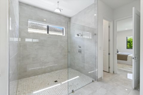 House in Miramar, Florida 5 bedrooms, 330.64 sq.m. № 2191105 - photo 13