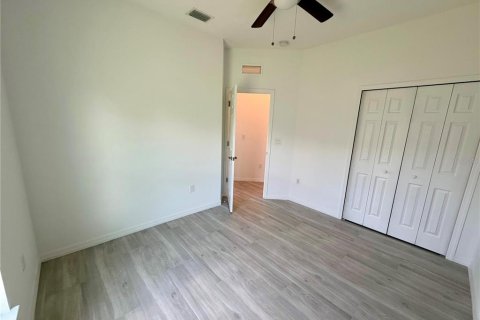 House in Port Charlotte, Florida 4 bedrooms, 161.74 sq.m. № 2210523 - photo 21