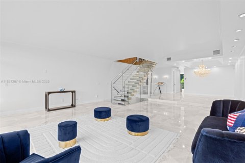 Adosado en alquiler en Palmetto Bay, Florida, 2 dormitorios, 246.28 m2 № 1948741 - foto 19