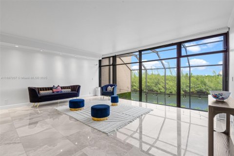 Adosado en alquiler en Palmetto Bay, Florida, 2 dormitorios, 246.28 m2 № 1948741 - foto 17