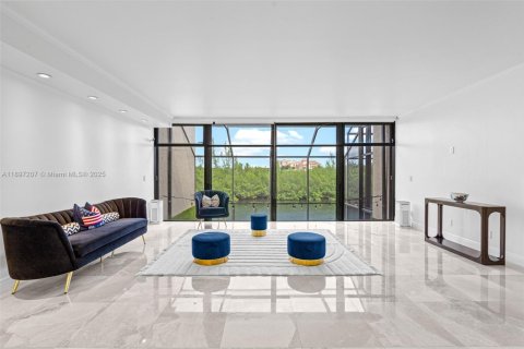 Adosado en alquiler en Palmetto Bay, Florida, 2 dormitorios, 246.28 m2 № 1948741 - foto 18