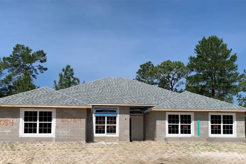 Villa ou maison à vendre à Beverly Hills, Floride: 4 chambres, 278.71 m2 № 1744327 - photo 1