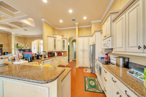 House in Lehigh Acres, Florida 3 bedrooms № 1969392 - photo 9