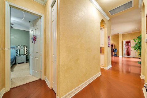 House in Lehigh Acres, Florida 3 bedrooms № 1969392 - photo 19