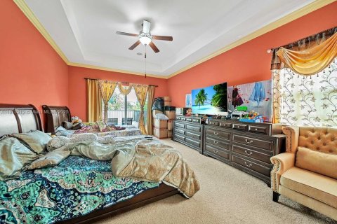 House in Lehigh Acres, Florida 3 bedrooms № 1969392 - photo 13