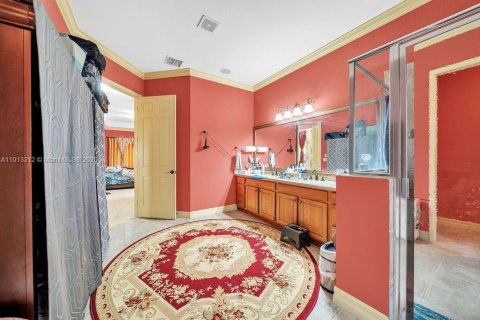 House in Lehigh Acres, Florida 3 bedrooms № 1969392 - photo 18