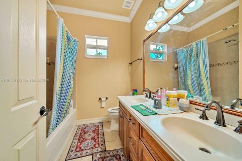 House in Lehigh Acres, Florida 3 bedrooms № 1969392 - photo 23