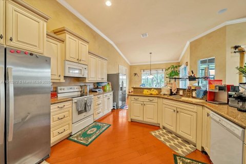 House in Lehigh Acres, Florida 3 bedrooms № 1969392 - photo 10