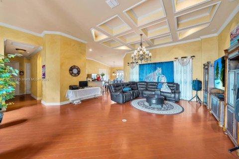 House in Lehigh Acres, Florida 3 bedrooms № 1969392 - photo 4