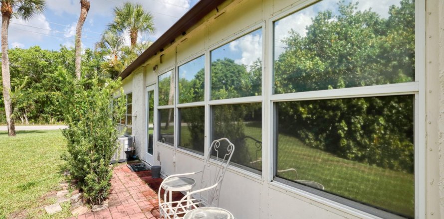 Condo in West Palm Beach, Florida, 1 bedroom  № 1210524