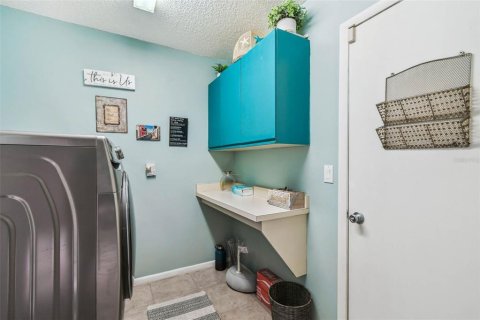 House in Tampa, Florida 3 bedrooms, 189.33 sq.m. № 1888447 - photo 18