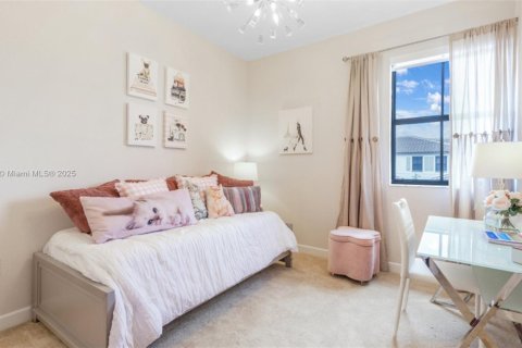 Adosado en alquiler en Homestead, Florida, 3 dormitorios, 149.76 m2 № 1973661 - foto 9