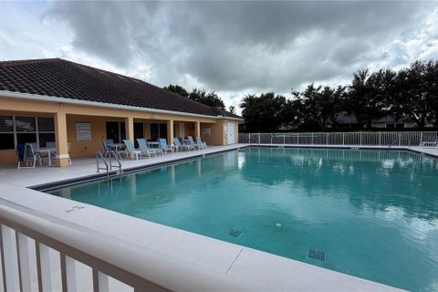 House in Vero Beach, Florida 3 bedrooms, 159.33 sq.m. № 2422726 - photo 30