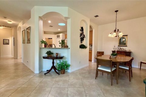 House in Vero Beach, Florida 3 bedrooms, 159.33 sq.m. № 2422726 - photo 3