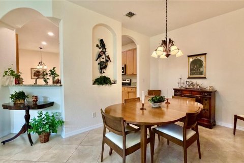 House in Vero Beach, Florida 3 bedrooms, 159.33 sq.m. № 2422726 - photo 8