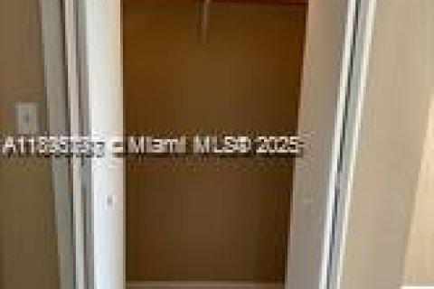 Villa ou maison à louer à Riviera Beach, Floride: 3 chambres, 92.25 m2 № 1950238 - photo 22