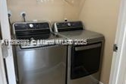 Villa ou maison à louer à Riviera Beach, Floride: 3 chambres, 92.25 m2 № 1950238 - photo 23