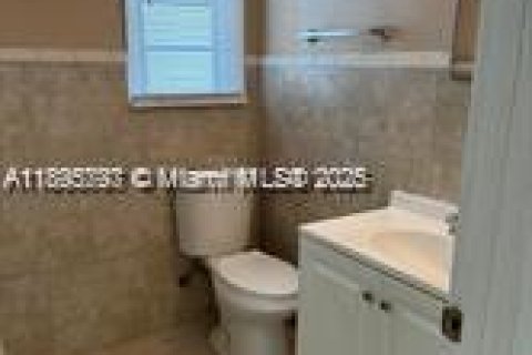 Villa ou maison à louer à Riviera Beach, Floride: 3 chambres, 92.25 m2 № 1950238 - photo 12