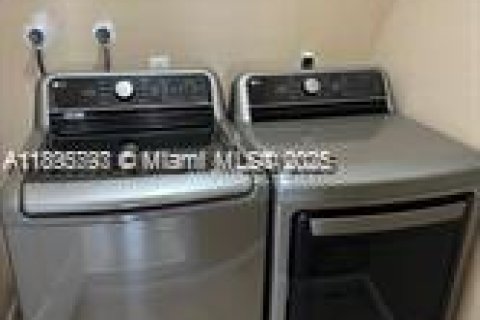 Villa ou maison à louer à Riviera Beach, Floride: 3 chambres, 92.25 m2 № 1950238 - photo 24