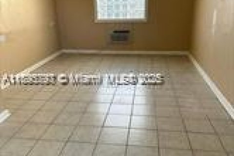 Villa ou maison à louer à Riviera Beach, Floride: 3 chambres, 92.25 m2 № 1950238 - photo 20