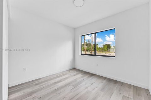 Снять в аренду квартиру в Норт-Майами-Бич, Флорида 2 спальни, 74.32м2, № 1997826 - фото 11