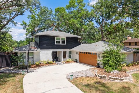 House in Lutz, Florida 3 bedrooms, 177.81 sq.m. № 1676072 - photo 6