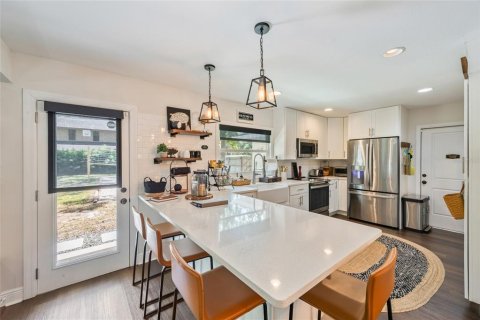House in Lutz, Florida 3 bedrooms, 177.81 sq.m. № 1676072 - photo 13