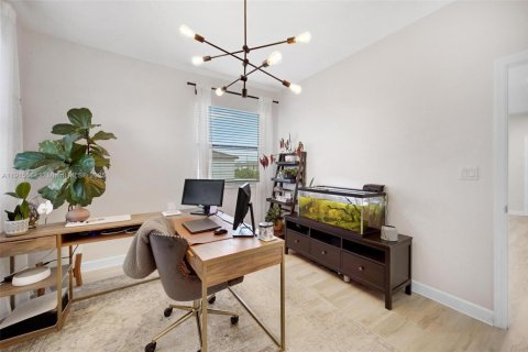 Купить виллу или дом в Хомстед, Флорида 4 спальни, 224.08м2, № 1971653 - фото 30