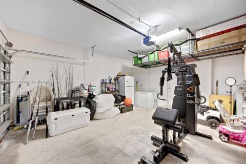 Купить виллу или дом в Хомстед, Флорида 4 спальни, 224.08м2, № 1971653 - фото 25