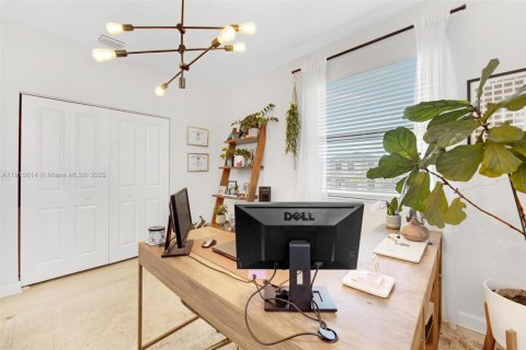 Купить виллу или дом в Хомстед, Флорида 4 спальни, 224.08м2, № 1971653 - фото 2