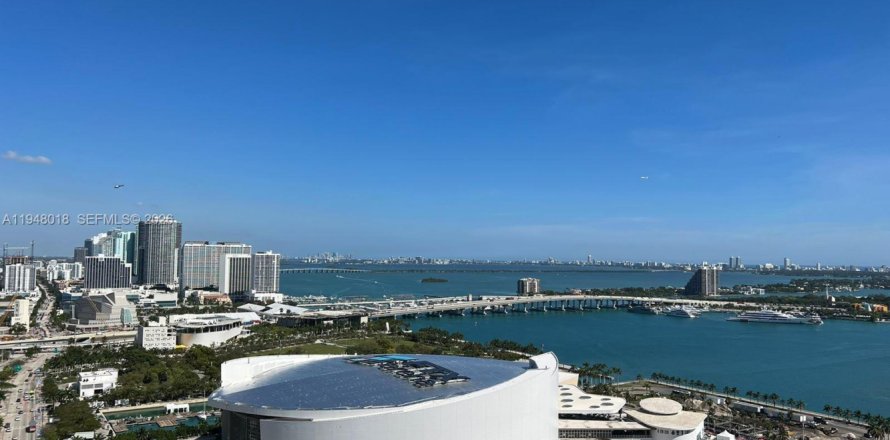 Studio à Condo à Miami, Floride  № 2003987