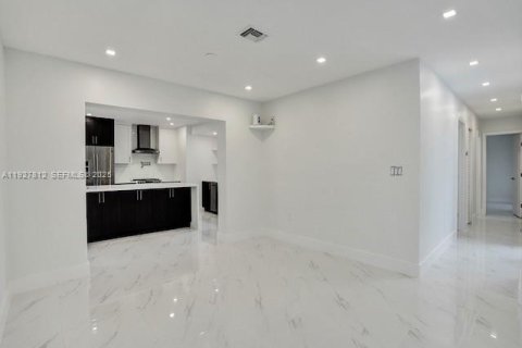 Casa en alquiler en Hollywood, Florida, 2 dormitorios, 103.4 m2 № 1989051 - foto 21