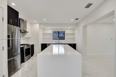 Casa en alquiler en Hollywood, Florida, 2 dormitorios, 103.4 m2 № 1989051 - foto 27