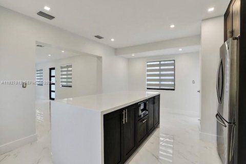 Casa en alquiler en Hollywood, Florida, 2 dormitorios, 103.4 m2 № 1989051 - foto 28