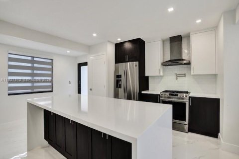 Casa en alquiler en Hollywood, Florida, 2 dormitorios, 103.4 m2 № 1989051 - foto 26