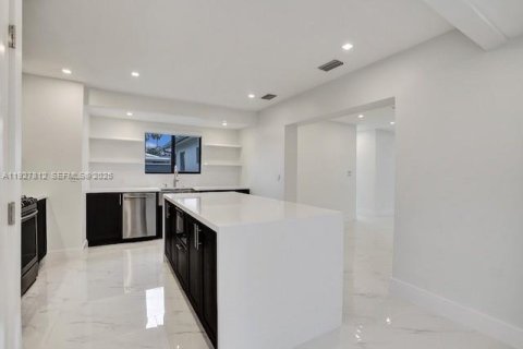 Casa en alquiler en Hollywood, Florida, 2 dormitorios, 103.4 m2 № 1989051 - foto 29