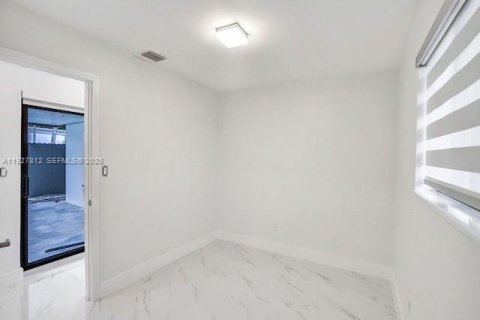 Casa en alquiler en Hollywood, Florida, 2 dormitorios, 103.4 m2 № 1989051 - foto 12