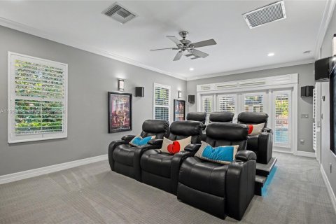 House in Naples, Florida 4 bedrooms, 406.45 sq.m. № 2030696 - photo 26