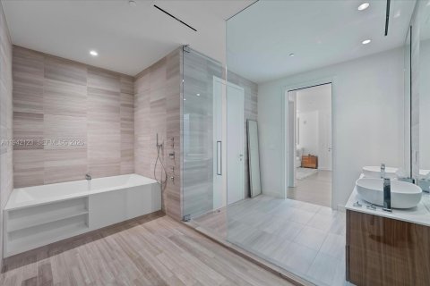 Купить кондоминиум в Майами-Бич, Флорида 2 спальни, 179.67м2, № 1999914 - фото 29