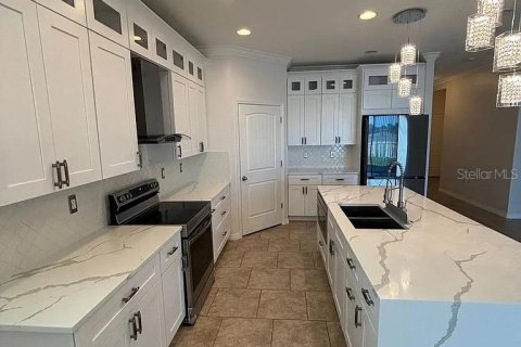Villa ou maison à louer à Kissimmee, Floride: 4 chambres, 187.48 m2 № 2389013 - photo 3