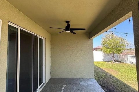Villa ou maison à louer à Kissimmee, Floride: 4 chambres, 187.48 m2 № 2389013 - photo 7
