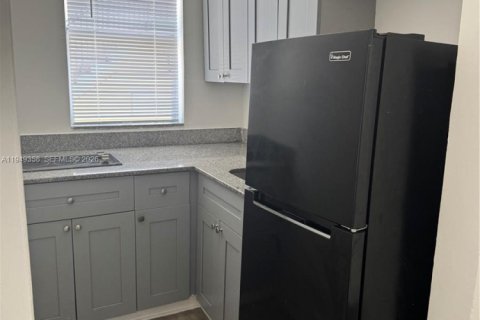 Снять в аренду квартиру в Майами, Флорида 1 спальня, 57.6м2, № 2005153 - фото 7