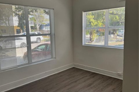 Снять в аренду квартиру в Майами, Флорида 1 спальня, 57.6м2, № 2005153 - фото 4