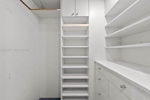 Copropriété à vendre à Sunny Isles Beach, Floride: 2 chambres, 125.42 m2 № 2003825 - photo 9