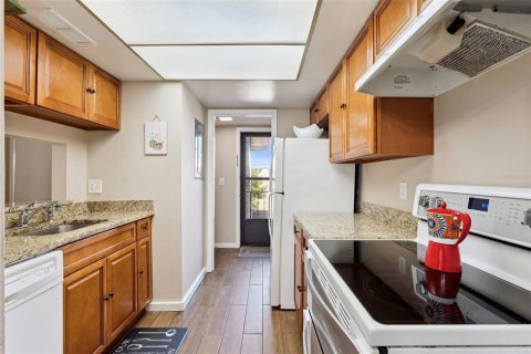 Condominio en venta en Casselberry, Florida, 1 dormitorio, 72.56 m2 № 2098857 - foto 15