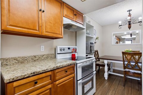 Condominio en venta en Casselberry, Florida, 1 dormitorio, 72.56 m2 № 2098857 - foto 13