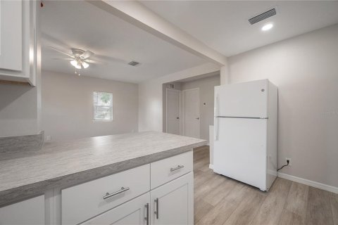 Apartamento en alquiler en Tampa, Florida, 2 dormitorios, 73.58 m2 № 1883171 - foto 8
