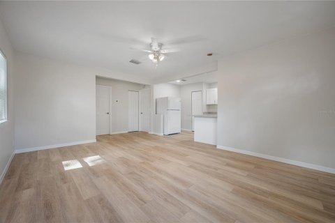 Apartamento en alquiler en Tampa, Florida, 2 dormitorios, 73.58 m2 № 1883171 - foto 4
