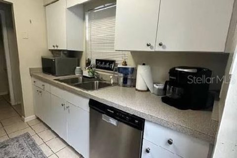 Townhouse in Ocala, Florida 2 bedrooms, 93.37 sq.m. № 1907868 - photo 4